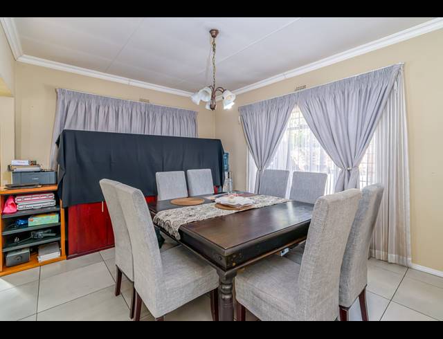 4 BEDROOM HOUSE FOR SALE IN RANDPARK RIDGE